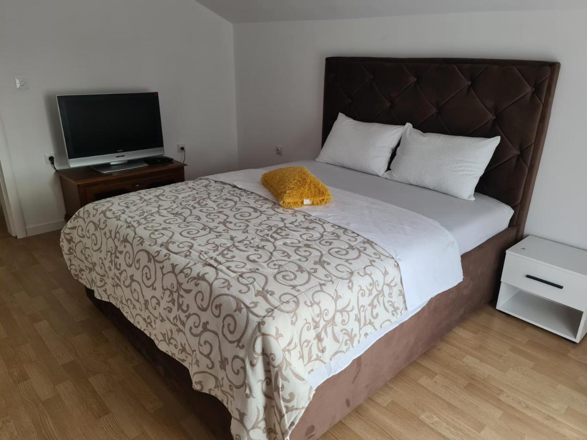 Js Apartmani Nikšić Exterior foto